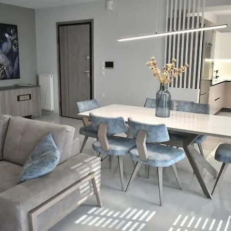 Modern Luxury * Kardítsa