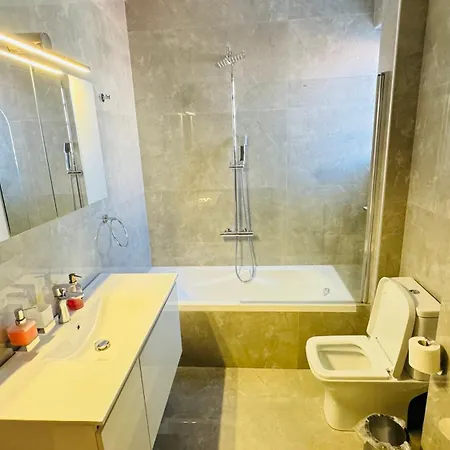 아파트 Modern Luxury 카르디차